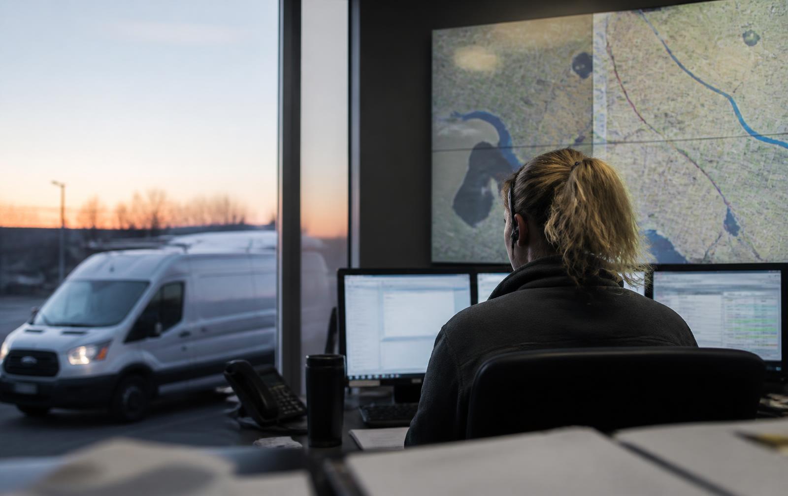 Field service dispatch board with technician assignments
